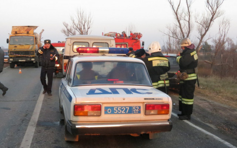 Произошло лобовое столкновение иномарки и автобуса под Пензой