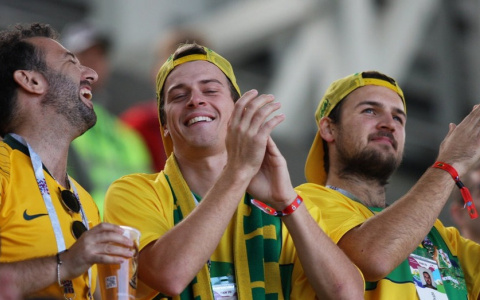 Чем иностранные болельщики оказались лучше наших мужчин: эксперимент