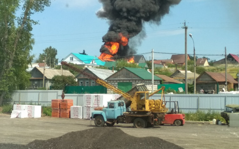 Читатель прислал фото пожара в Мокшане