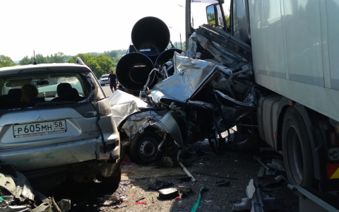 Среди погибших в ДТП с восемью авто - три сотрудника администрации Земетчинского района