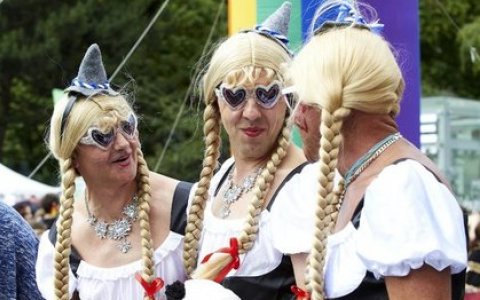 Новости мира: в Австрии разрешили регистрировать людей "третьего пола" в ЗАГСе