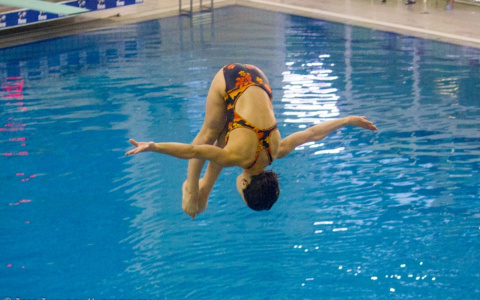 В Пензе стартовали соревнования по прыжкам в воду