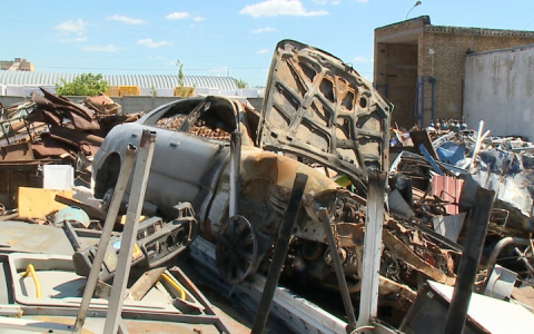 Пензенец сжег машину бывшей супруги, пока она спала