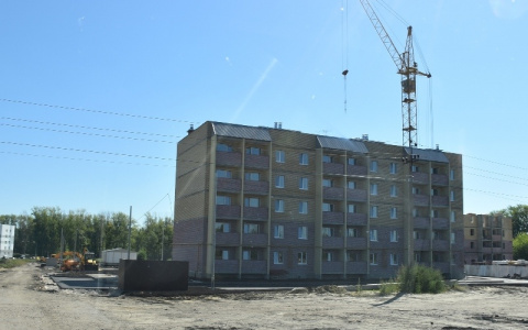 Мэр Пензы проверил стройплощадку дома для детей-сирот