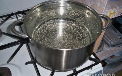 В Заречном 2-летняя девочка обварилась кипятком