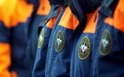 Чтобы выбраться из дома, 150-килограммовому пензенцу понадобилась помощь спасателей