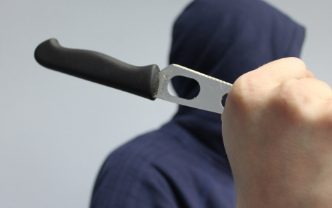 Житель Заречного попал в реанимацию после удара ножом на Ленина