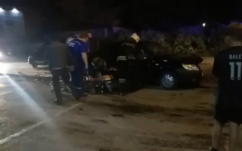 В Кузнецке в аварии с Renault и "Ладой" пострадала женщина