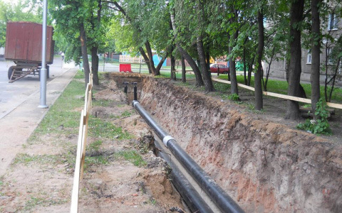 В Пензе ремонт теплотрасс испортил покрытие дорог, тротуары и газоны