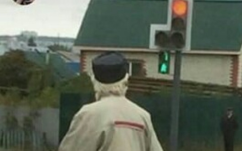 Пензенец поймал в объектив мужчину на каблуках в Терновке