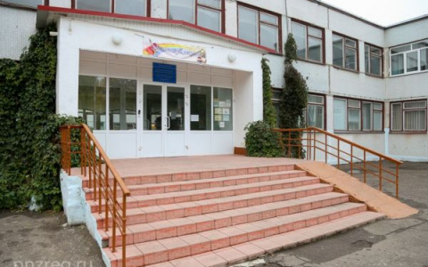 В Чемодановке открыли школу, которая решит проблемы со второй сменой