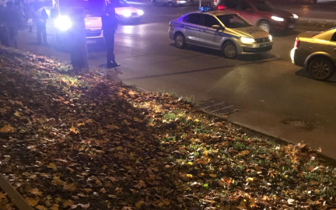 На проспекте Строителей  водитель Opel сбил 16-летнего подростка