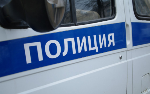 На Одесской двое подростков покатались на угнанной "девятке"