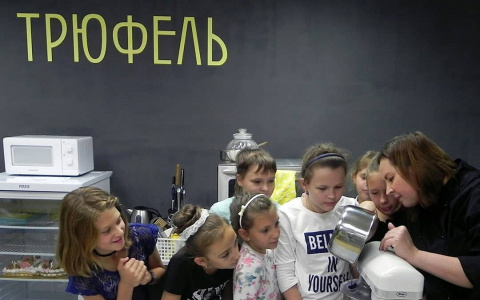 Почему бы вам или вашему ребенку не посетить кулинарный мастер-класс?