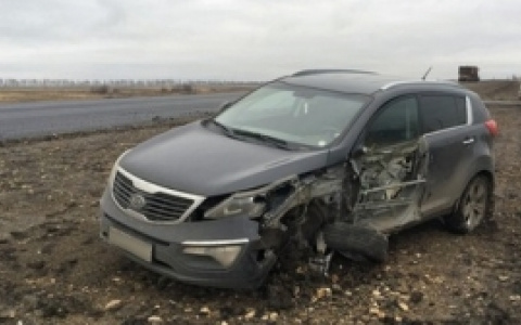 На трассе в Иссинском районе столкнулись Kia и "МАЗ", пострадал человек