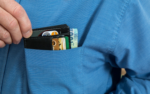 Жительница Пензы назвала неизвестному коды и потеряла с карты 100 тысяч