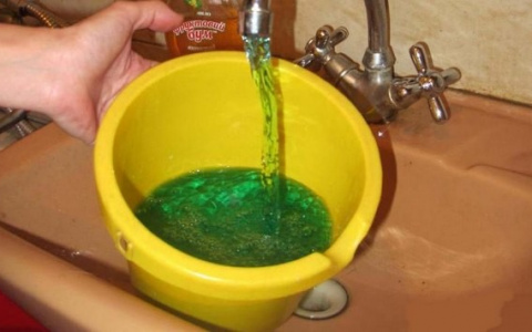 У пензенцев из-под крана может потечь зеленая вода