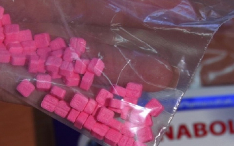 Хотел нарастить мышцы, теперь подозревается в контрабанде