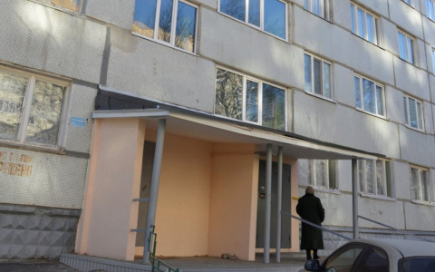 Упавшую в Пензе с 8-го этажа девочку из реанимации перевели в обычную палату