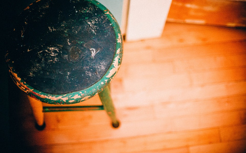 В Пензенской области внук нанес дедушке 11 смертельных ударов табуреткой