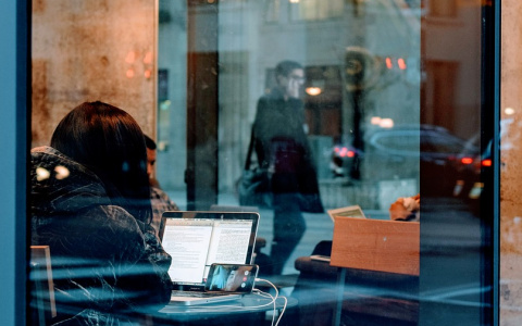 Россиян могут обязать платить за регистрацию сотовых по 3000 рублей