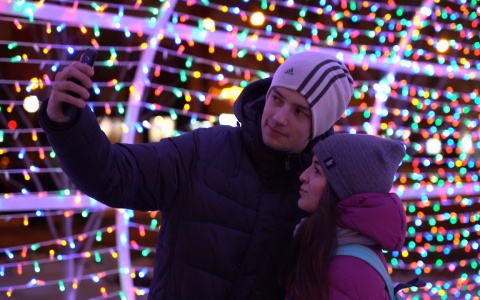 Спутник приглашает за новогодним настроением