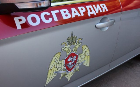 В Арбеково в квартиру пенсионерки проник пьяный незнакомец и потребовал вещи