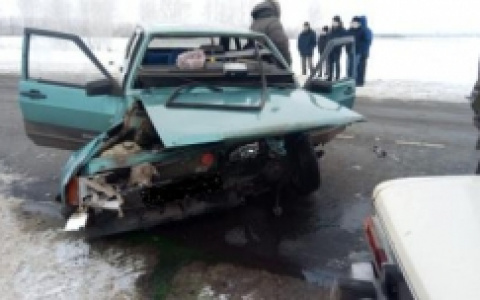 В Сердобском районе в столкновении двух легковушек смяло "девятку", есть пострадавшие