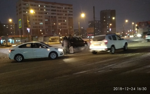 В Пензе на пешеходном переходе сбили девушку