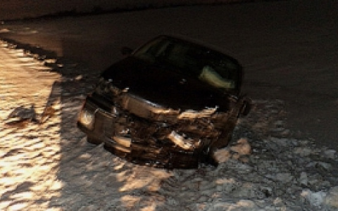 В Пензенской области в результате аварии перевернулся легковой автомобиль