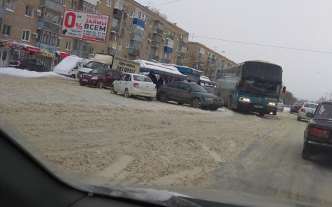 В Пензе на проспекте Победы был "бой" семи машин - ВИДЕО