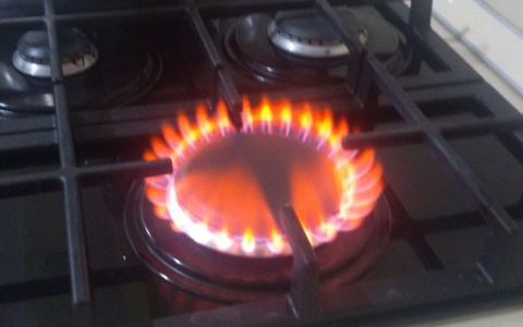 Люди боятся за свою жизнь: в квартирах жителей Кузнецка горит красный газ