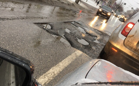 Как после бомбежки: пензенцы жалуются на состояние дорог в городе
