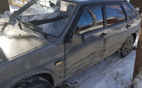 В Пензе Audi A6 сбила «девятку», в которой ехал пятилетний ребенок