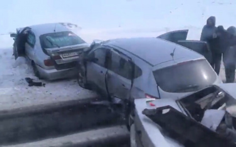 В Пензенской области произошла страшная авария с тремя авто. ВИДЕО