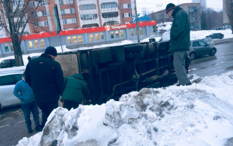 Перевернулся и горел: свидетель об аварии на Луначарской в Пензе