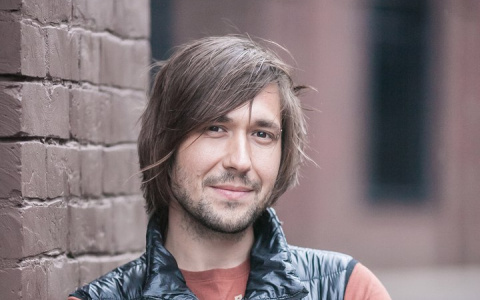 Известный музыкант не испугался злой собаки в пензенском отеле