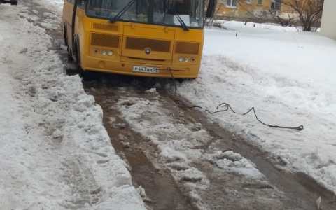 В Пензенской области автобусы буксуют в сугробах