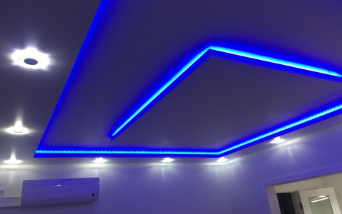 Что лучше: покрасить или натянуть