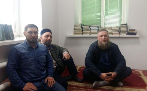 Российские мусульмане требуют отставки главы исламской общины в Пензе