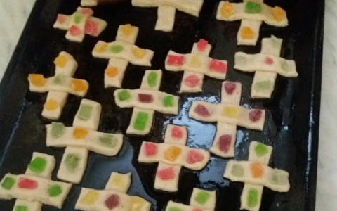 Православных пензенцев угостили печеньем в форме креста