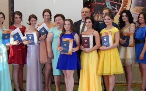 Пензенские выпускники встретят рассвет минутой молчания