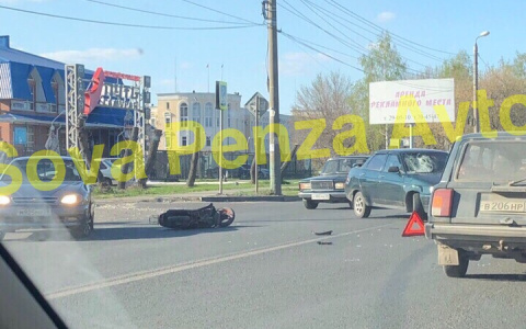 "Скорая уже стоит": в Пензе на "пьяной дороге" сбили скутериста