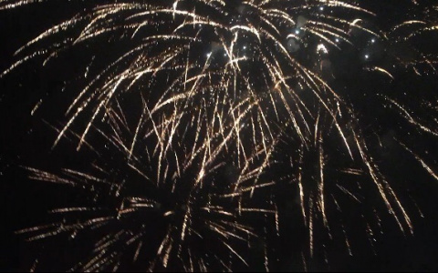 Праздничный фейерверк в честь Дня Победы в Пензе впечатлил горожан