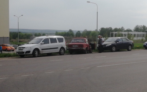 "Собралась толпа народа": В Пензе произошла массовая авария