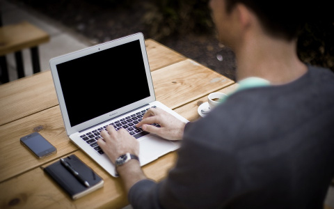 В Пензе мошенники продают шубы летом