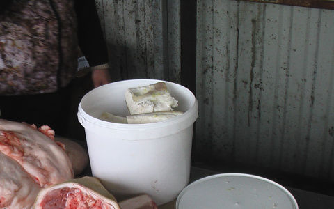 "Свиная чума не страшна": пензенцам "впаривают" странное мясо