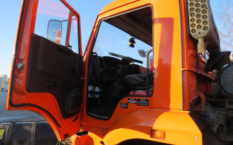 В Пензенской области перевернулся КамАЗ: водитель в больнице