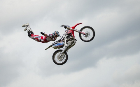 «Мясорубка. Лучше в шахматы буду играть». Пензенцы о несчастном случае на мотокроссе