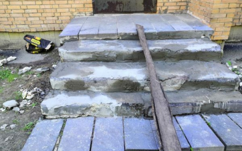 "И так сойдет": пензенцы возмущены ремонтом детской поликлиники в Ахунах